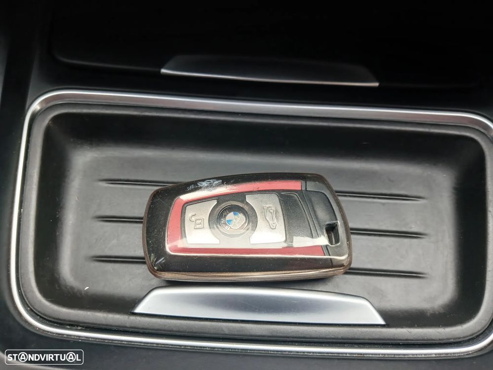 BMW 320 d xDrive DPF Aut. Edition Fleet Exclusive - 29