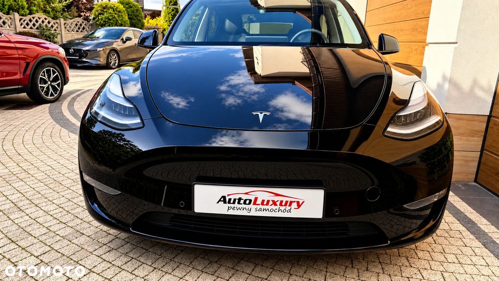 Tesla Model Y Performance AWD - 10