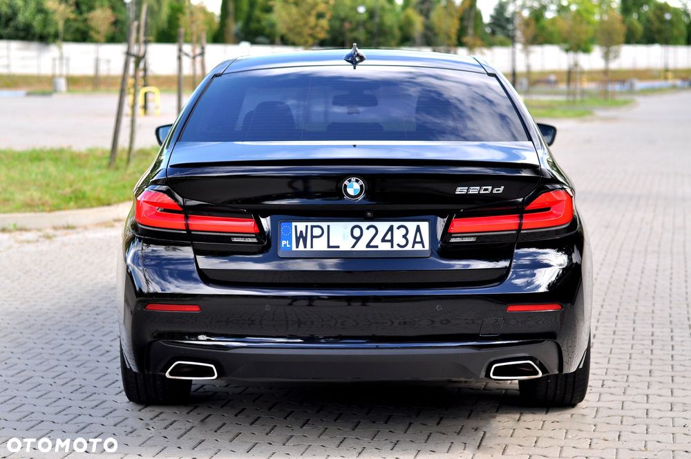 BMW Seria 5 520d xDrive Sport Line - 11