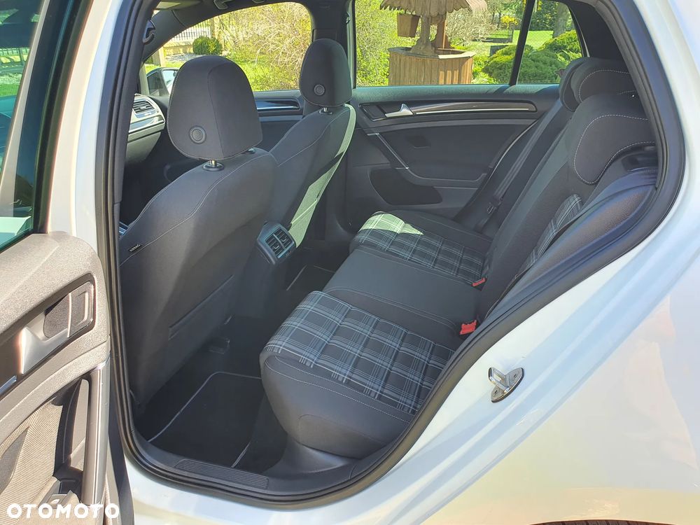 Volkswagen Golf GTD (BlueMotion Technology) DSG - 29