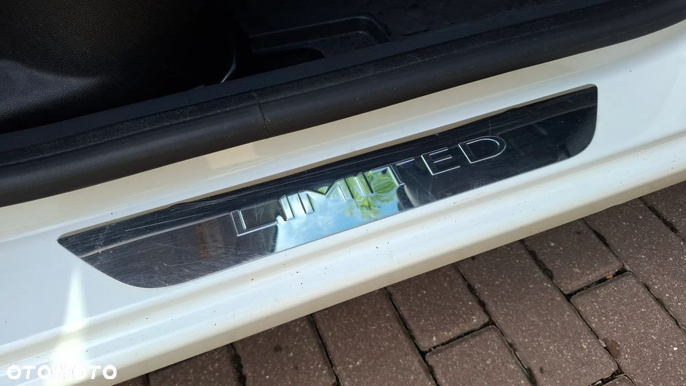 Renault Clio 0.9 Energy TCe Limited EU6 - 18