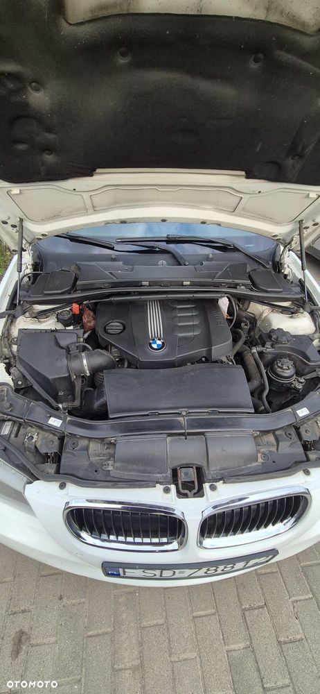 BMW Seria 3 320d xDrive - 11