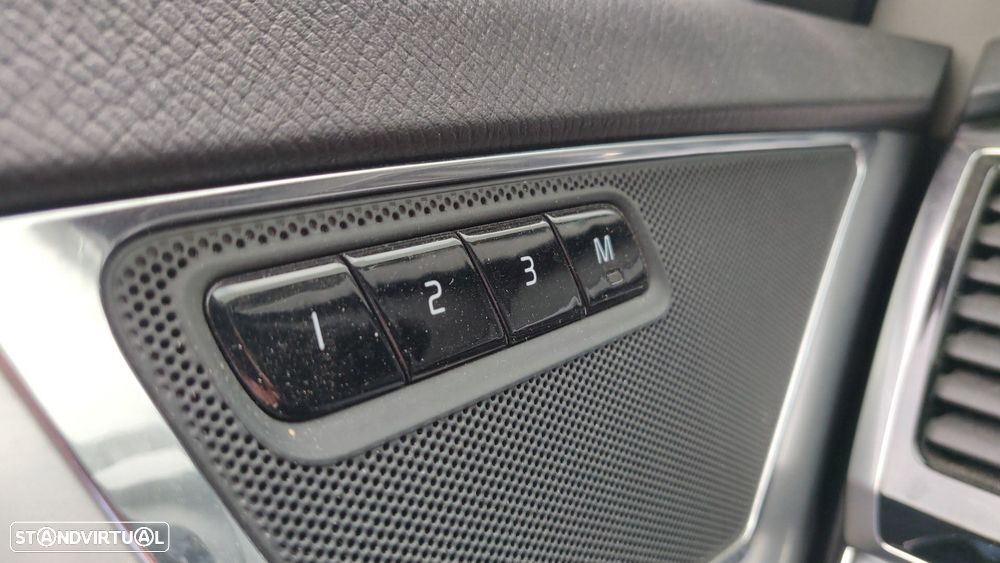 Volvo XC 90 T8 AWD Twin Engine Geartronic Momentum - 9