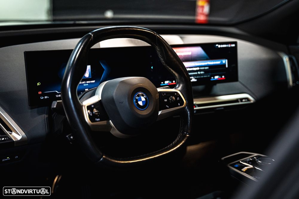 BMW iX xDrive 40 Pack Desportivo - 8