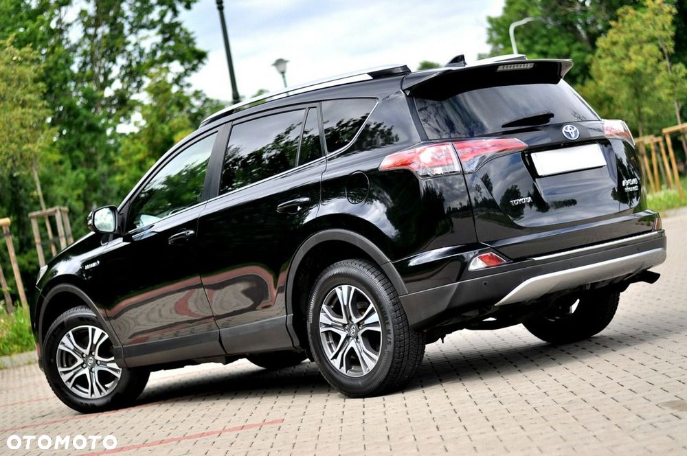 Toyota RAV4 - 4