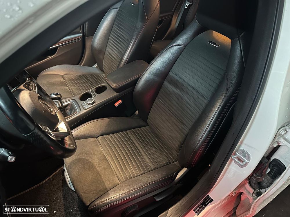 Mercedes-Benz A 180 d AMG Line - 4