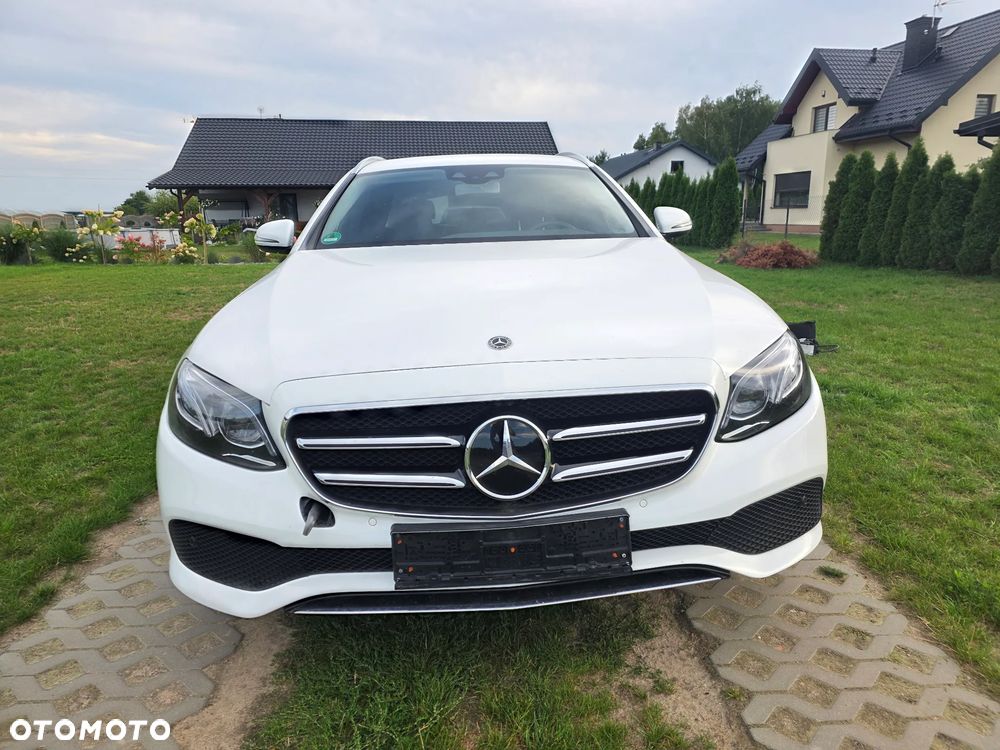 Mercedes-Benz Klasa E 300 de 9G-TRONIC Exclusive - 26