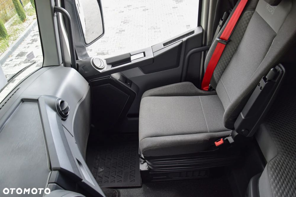 Renault T520 HIGH / 13 LITROWY SILNIK / RETARDER / KLIMATYZACJA POSTOJOWA / ACC / ALUFELGI / LEDY / XENON / NISKI PRZEBIEG / SERWISOWANY / SPROWADZONY - 27
