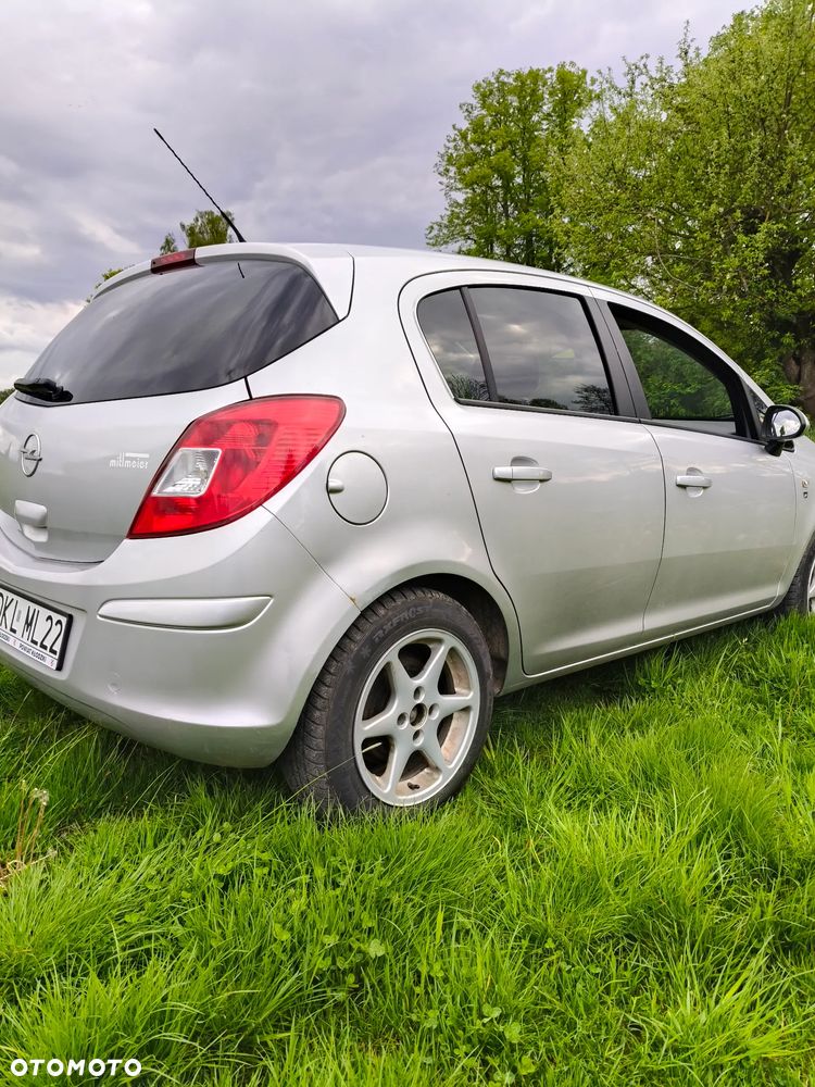 Opel Corsa 1.4 16V Edition 111 Jahre - 8