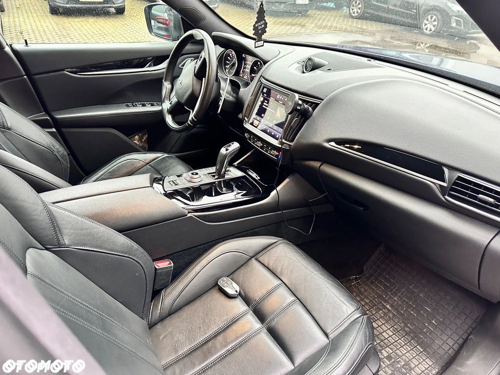 Maserati Levante Q4 - 13