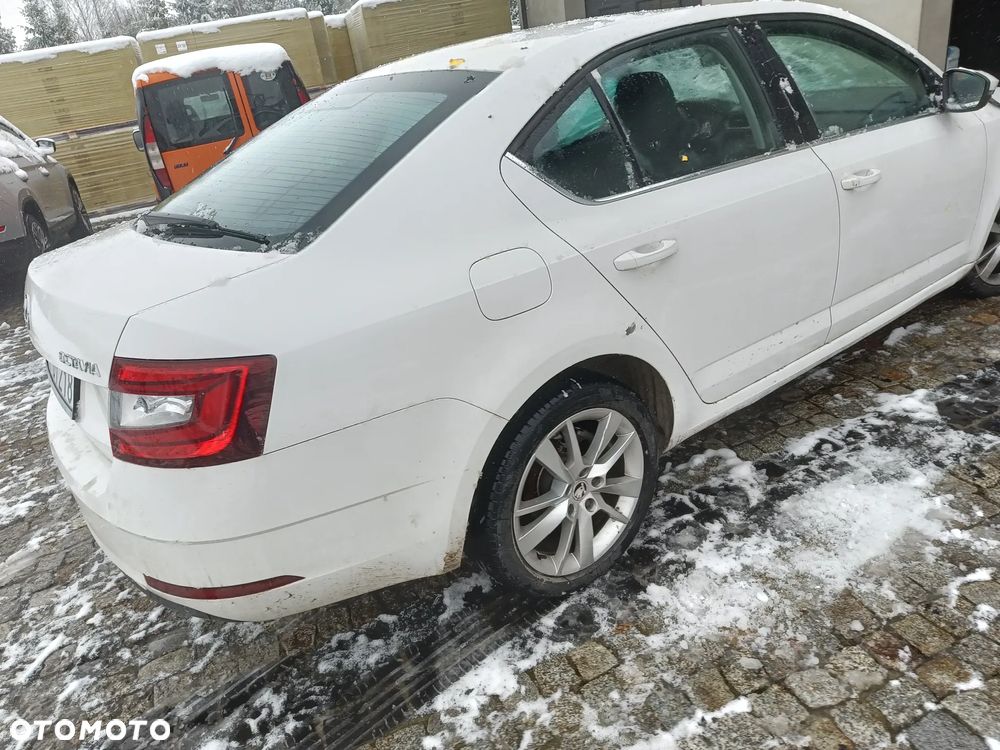 Skoda Octavia 2.0 TDI Style DSG - 10