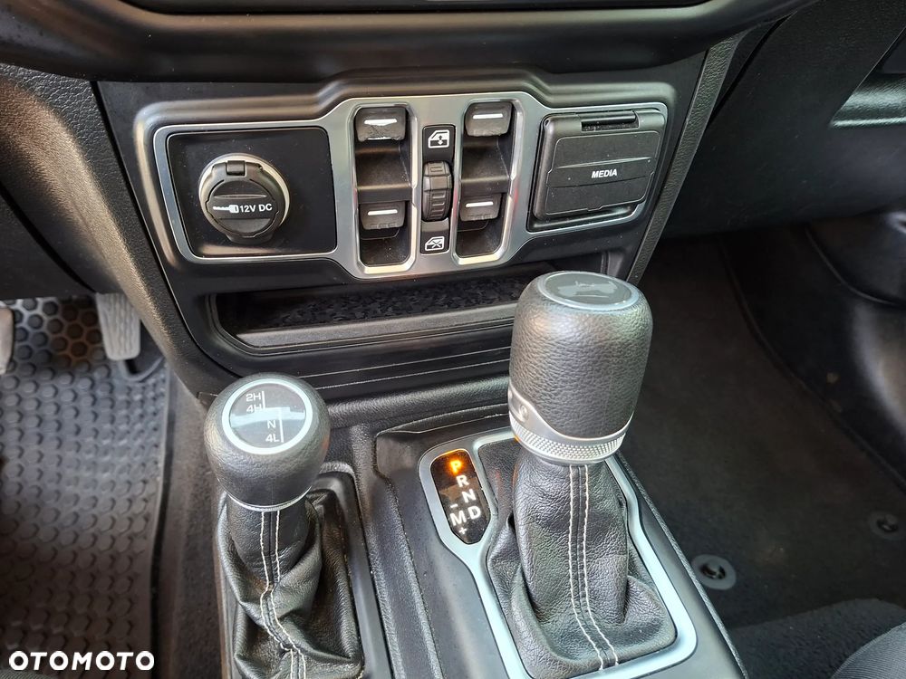 Jeep Wrangler 2.0 T-GDI Hardtop AWD Automatik Sahara - 17