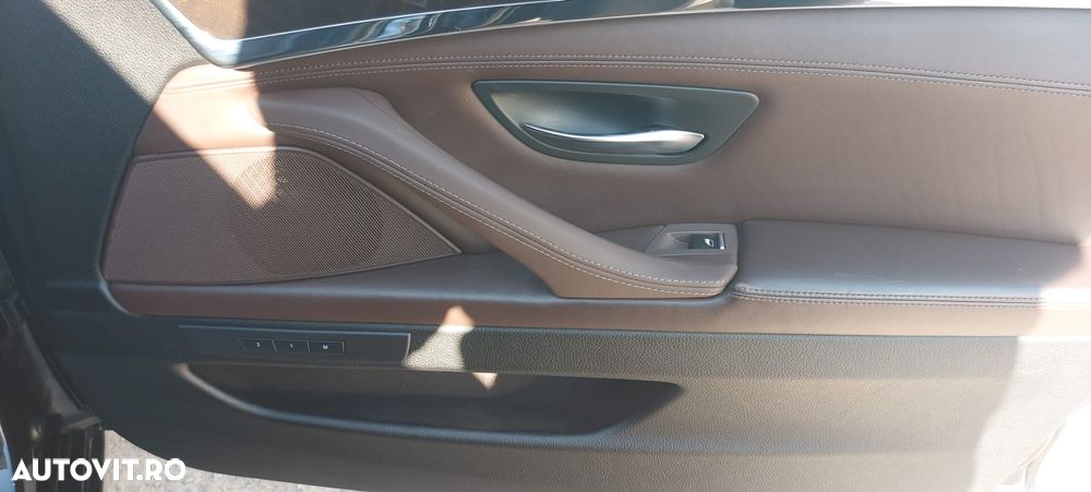 BMW Seria 5 530d xDrive AT - 16