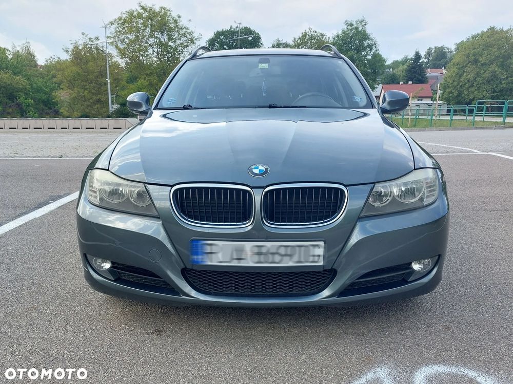 BMW Seria 3 318i - 3