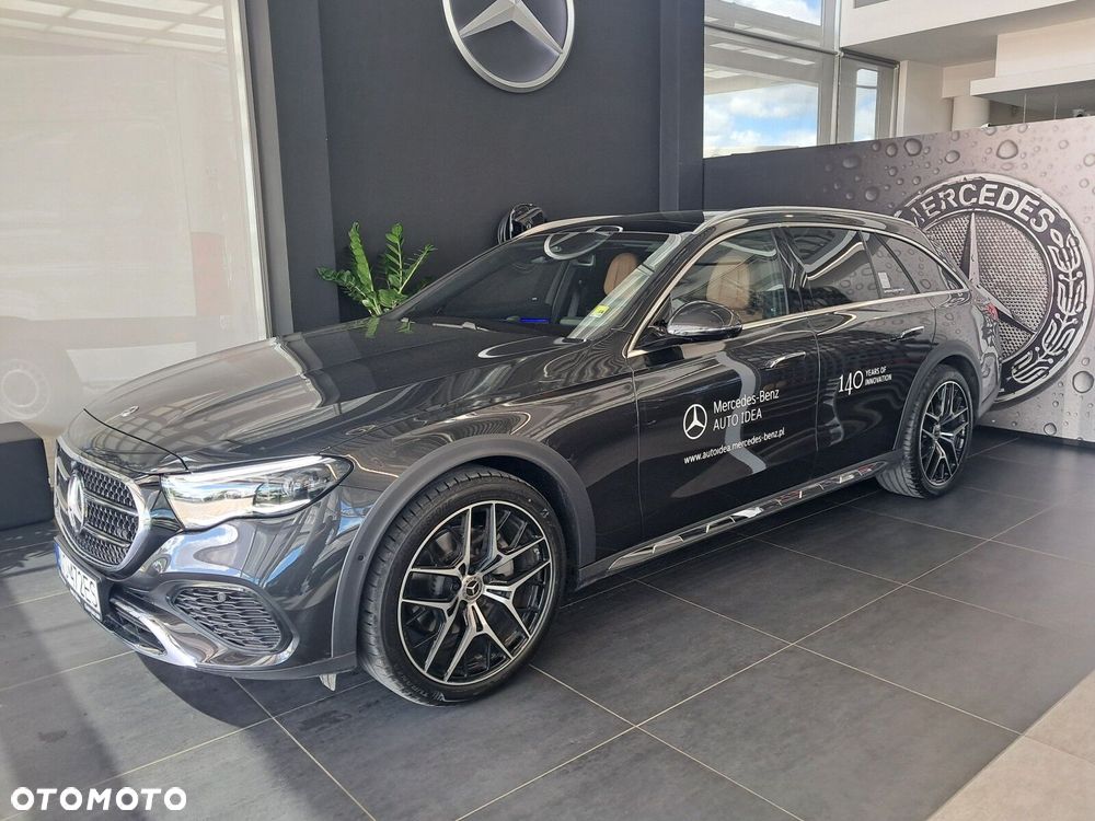 Mercedes-Benz Klasa E 220 d mHEV 4-Matic All-Terrain Avantgarde 9G-Tronic - 4