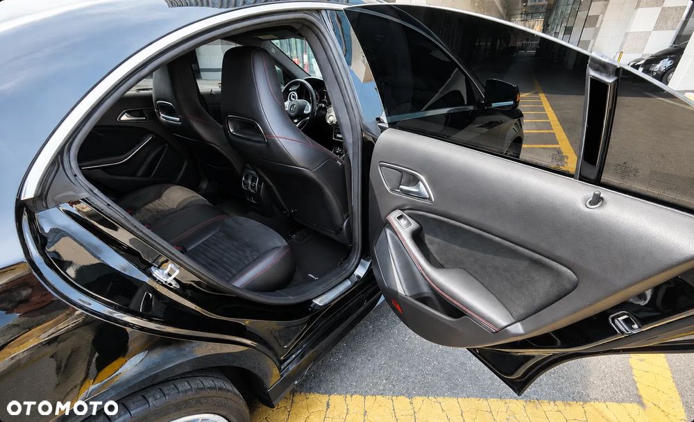 Mercedes-Benz CLA - 16