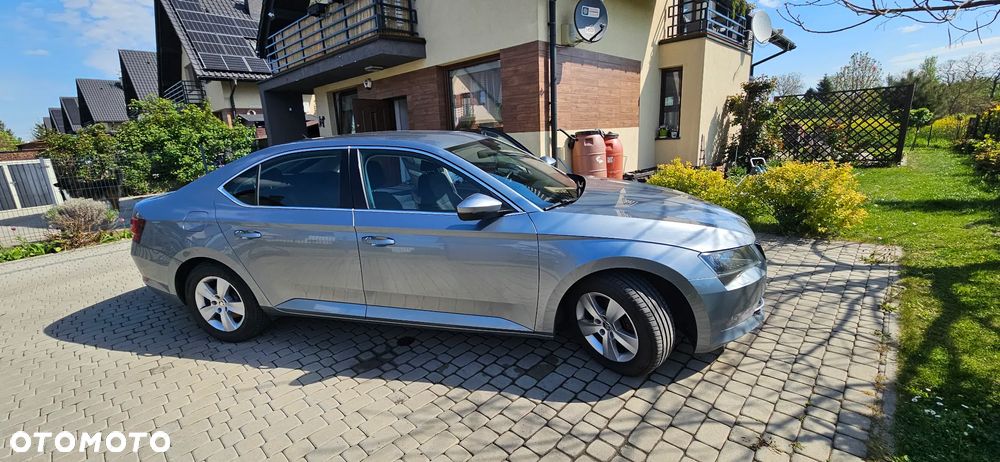 Skoda Superb 2.0 TDI Ambition - 3