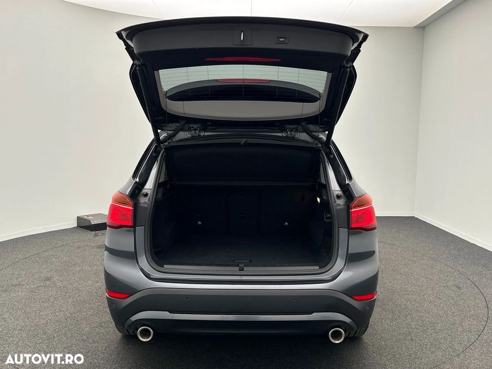 BMW X1 sDrive18d - 12
