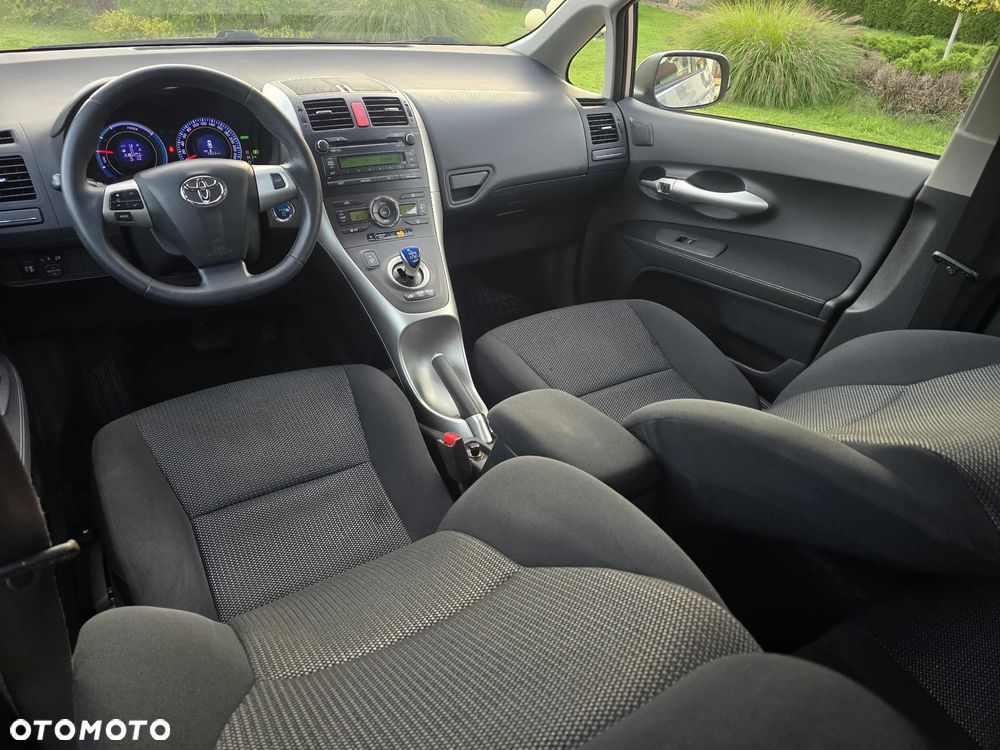 Toyota Auris 1.8 HSD Luna - 29