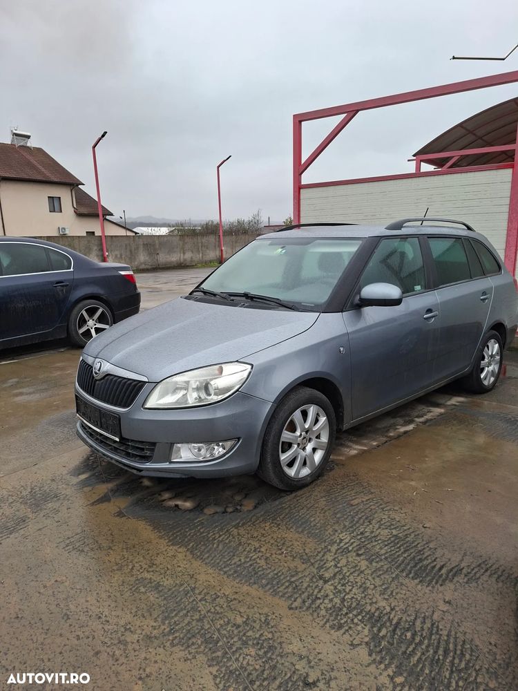 Skoda Fabia Combi 1.2 HTP Elegance - 2