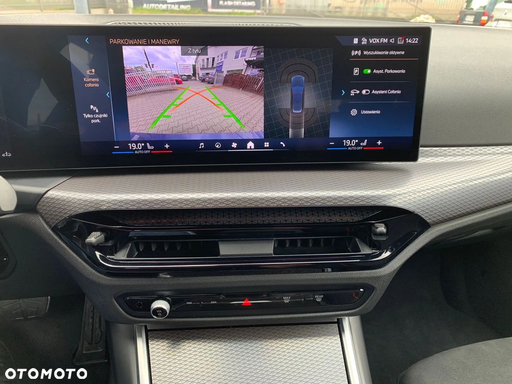 BMW Seria 3 330i xDrive M Sport - 13