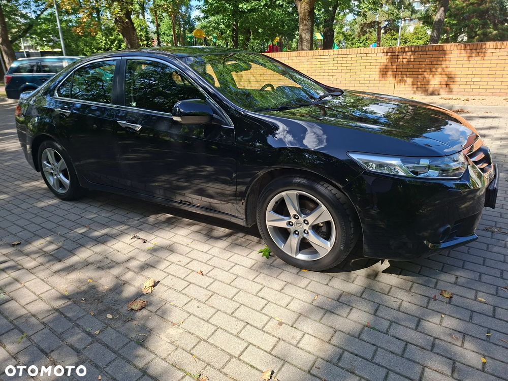 Honda Accord 2.0 Lifestyle - 32