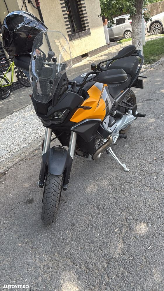 Moto Guzzi Stelvio 1200 - 2
