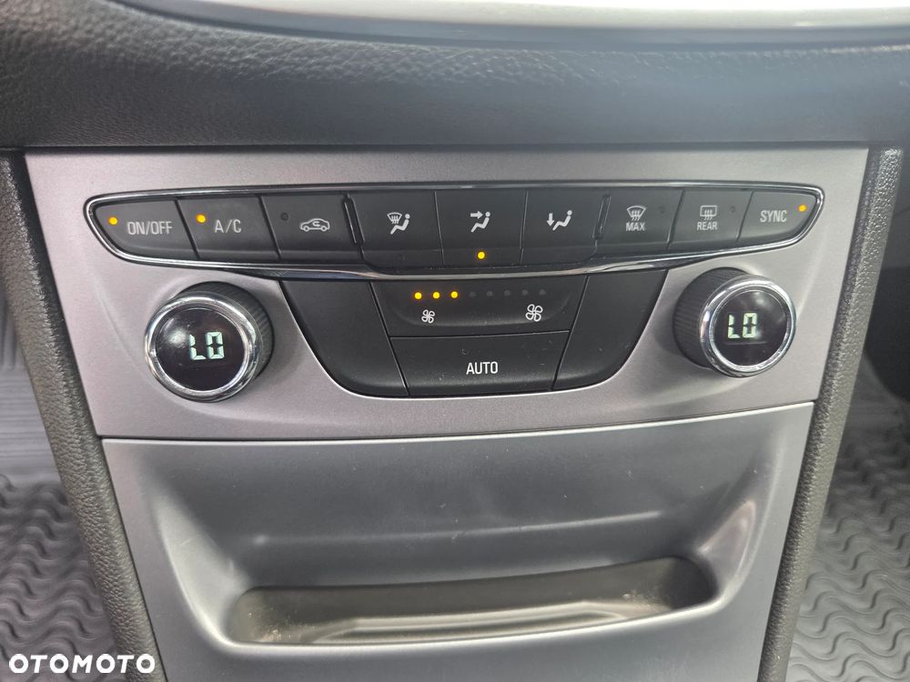 Opel Astra 1.4 Turbo Dynamic - 30