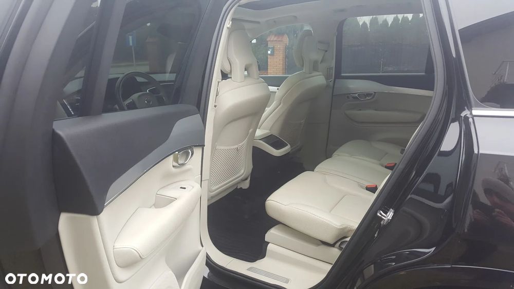 Volvo XC 90 T5 AWD Geartronic Momentum - 10