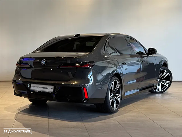 BMW i7 xDrive60 Pack Desportivo M Pro - 4
