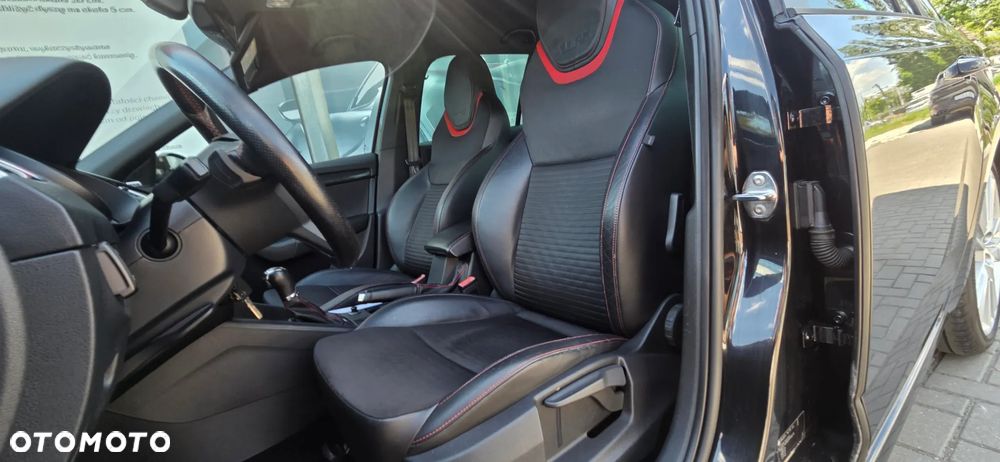 Skoda Octavia 2.0 TDI DSG RS - 31