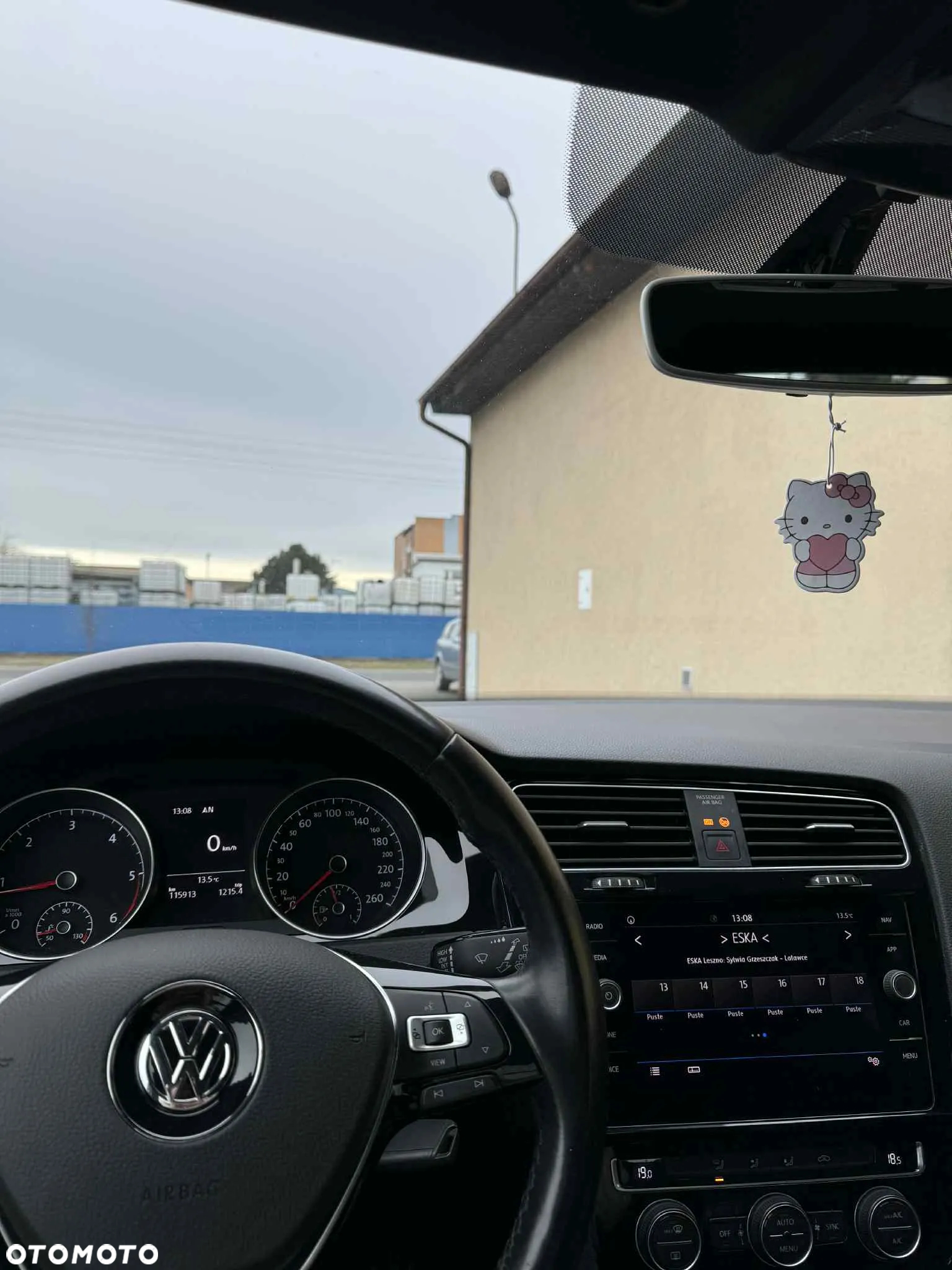 Volkswagen Golf - 16