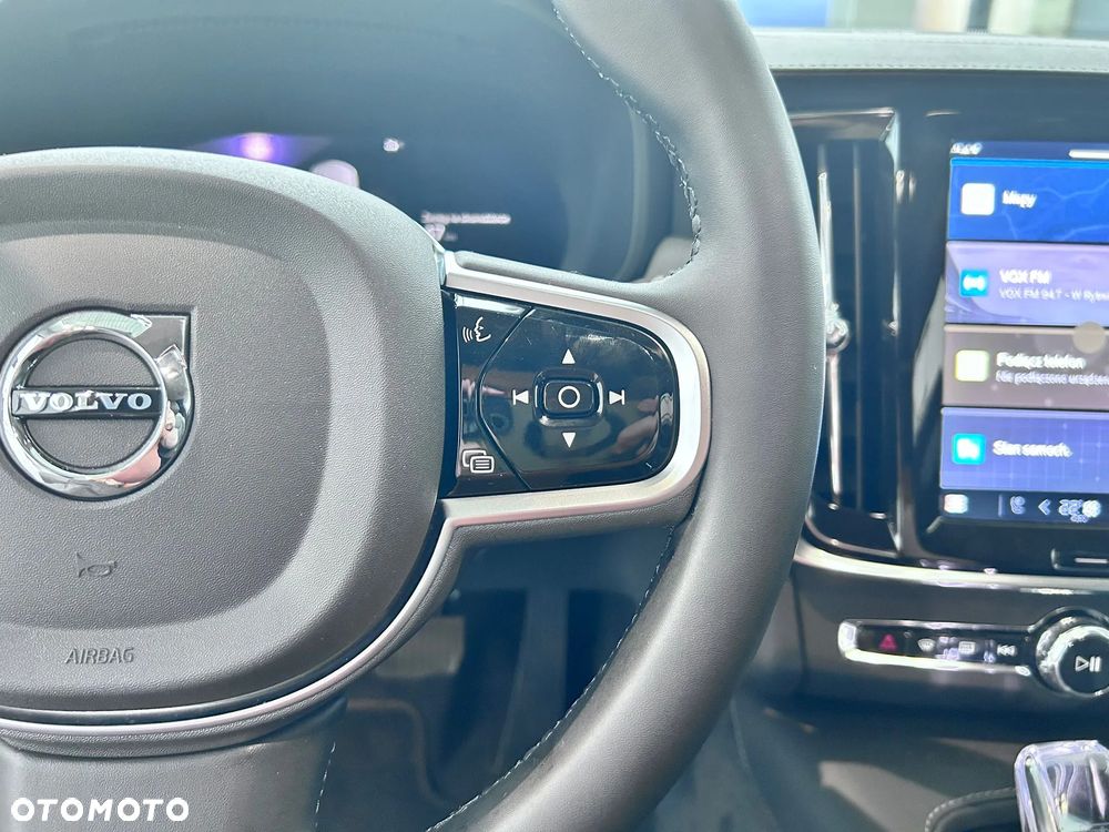 Volvo V90 T6 AWD Plug-In Hybrid Plus Dark - 24