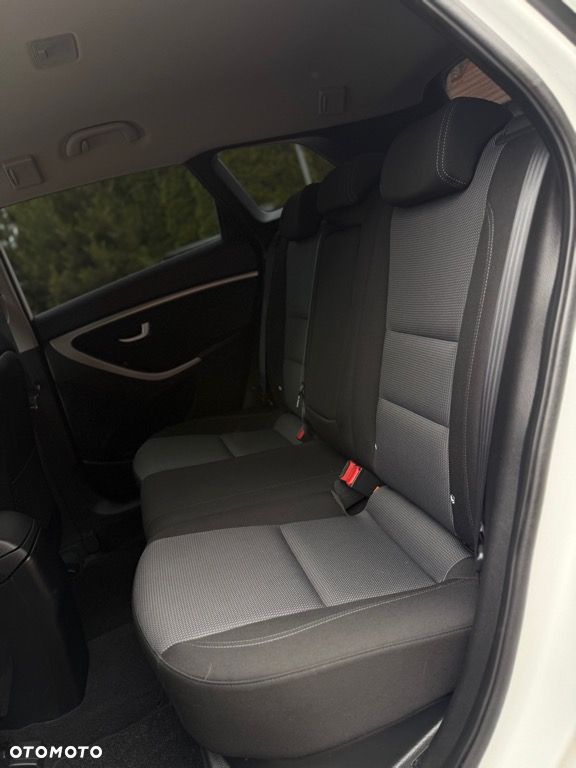 Hyundai i30 1.6 GDI Premium - 28