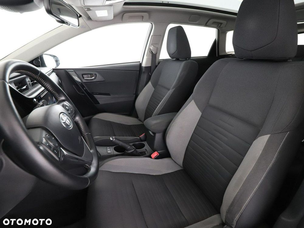 Toyota Auris Hybrid 135 Comfort - 14