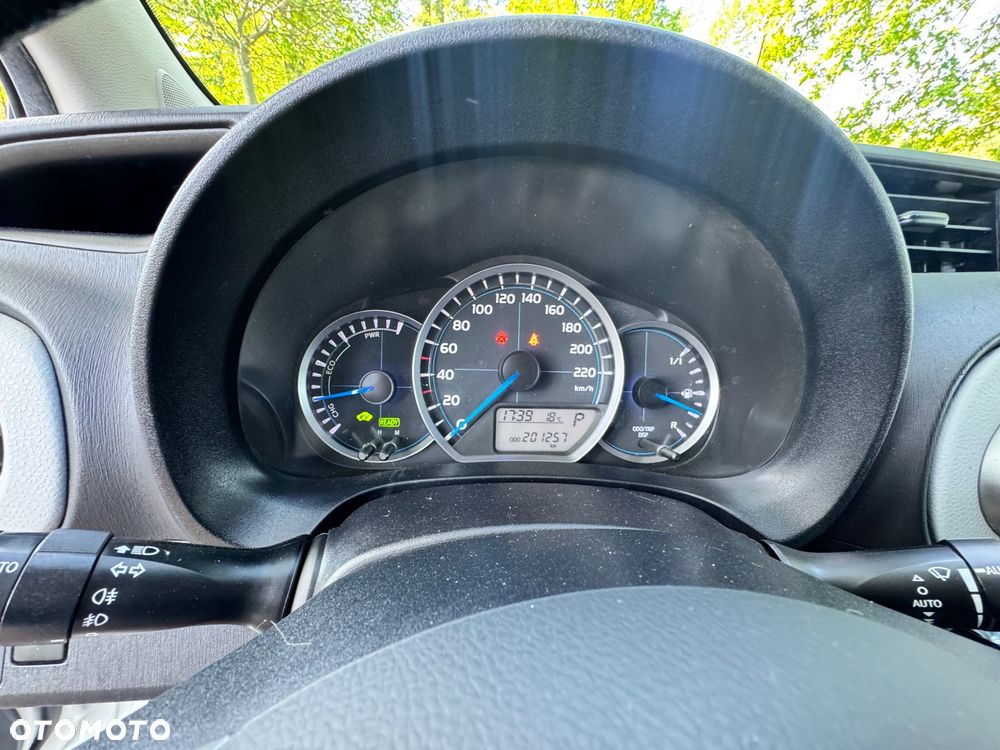 Toyota Yaris 1.5 VVT-i Team Deutschland - 17