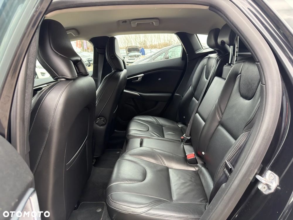 Volvo V40 D2 - 26