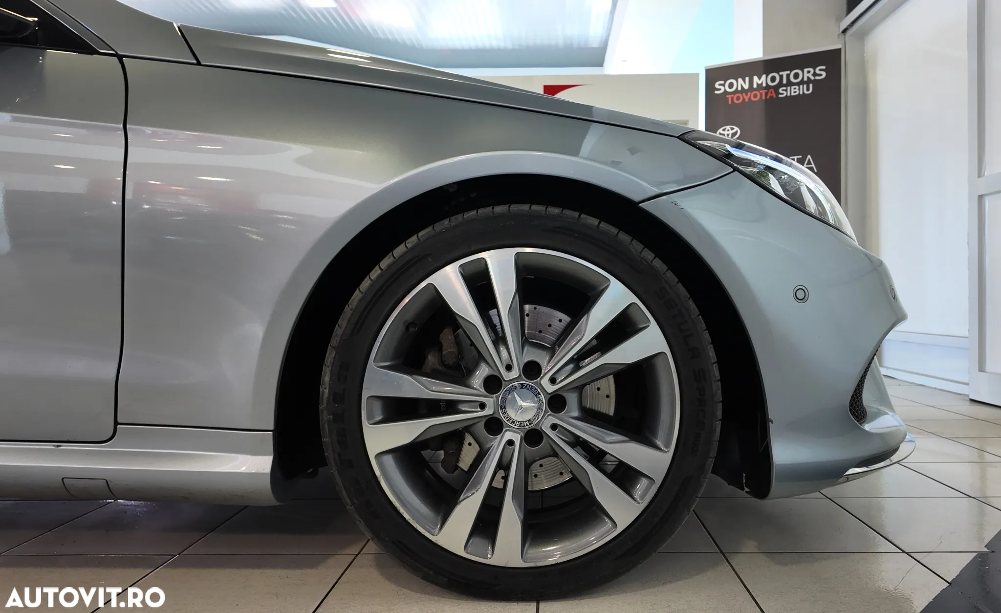 Mercedes-Benz E 220 (BlueTEC) d Coupe 9G-TRONIC - 38