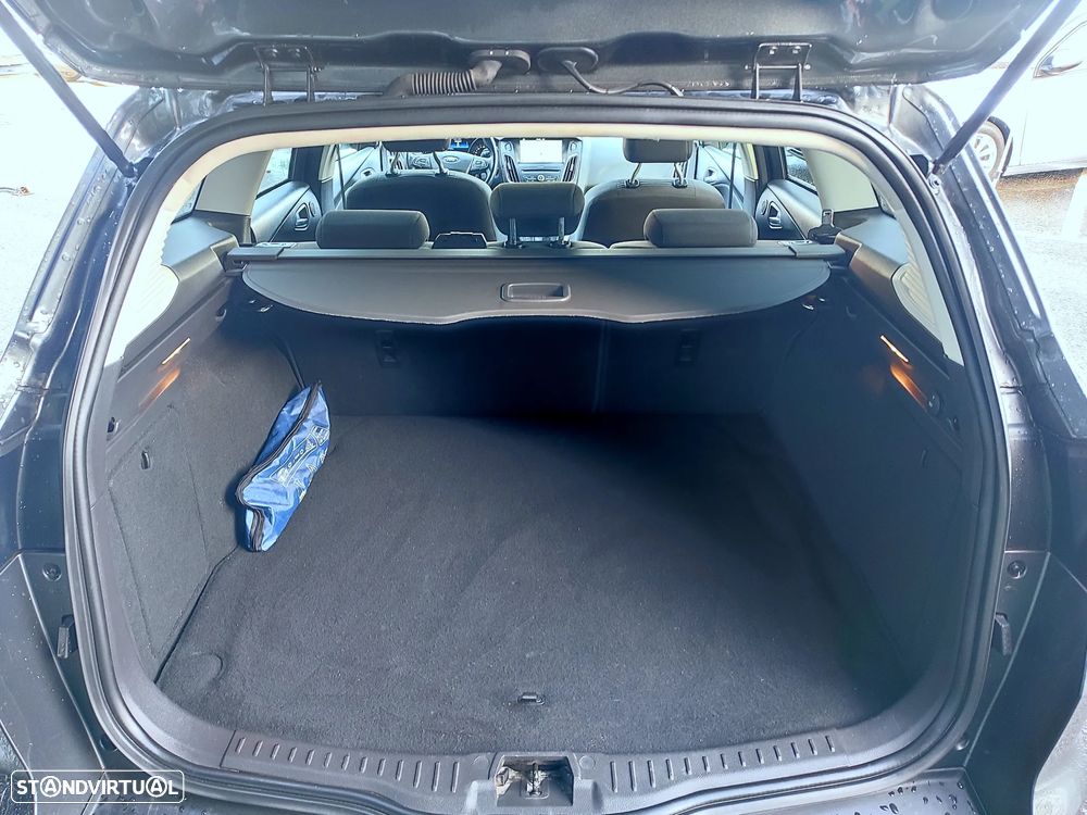 Ford Focus SW 1.0 EcoBoost Titanium - 9