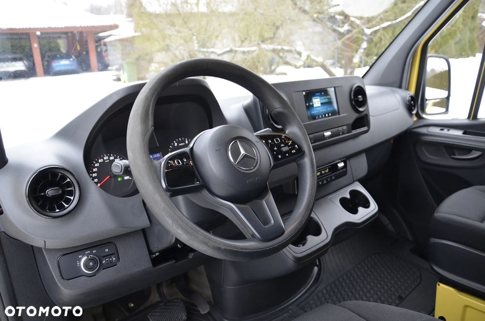 Mercedes-Benz Sprinter - 7