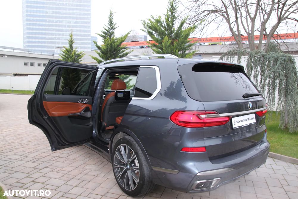 BMW X7 - 32
