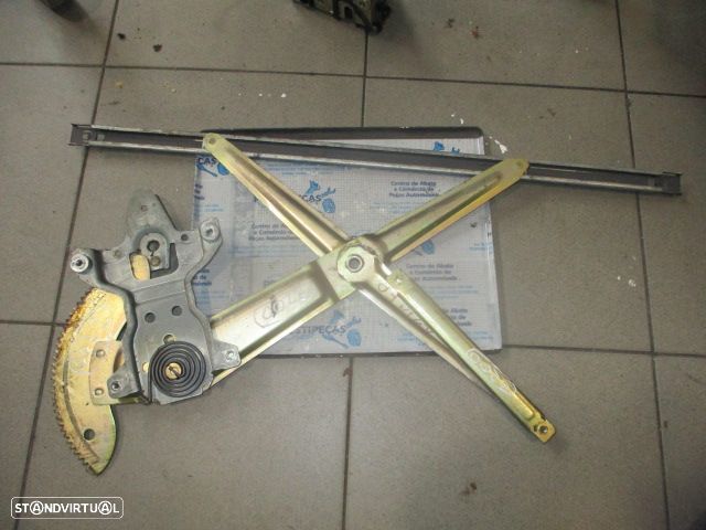 Elevador Sem Motor Elevsm2200 KIA CARNIVAL 2005 2.9CRDI  16V 145Cv 5P AZUL FD - 1