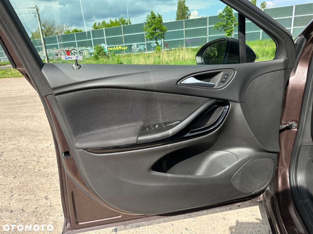 Opel Astra 1.6 Turbo Start/Stop Dynamic - 14