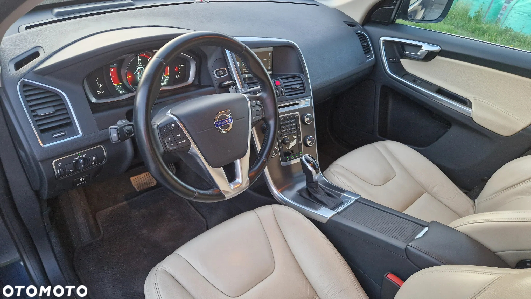 Volvo XC 60 D4 Geartronic Momentum - 16