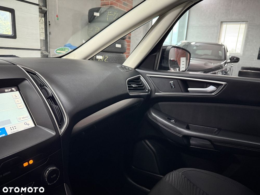 Ford S-Max 15-19 - 24