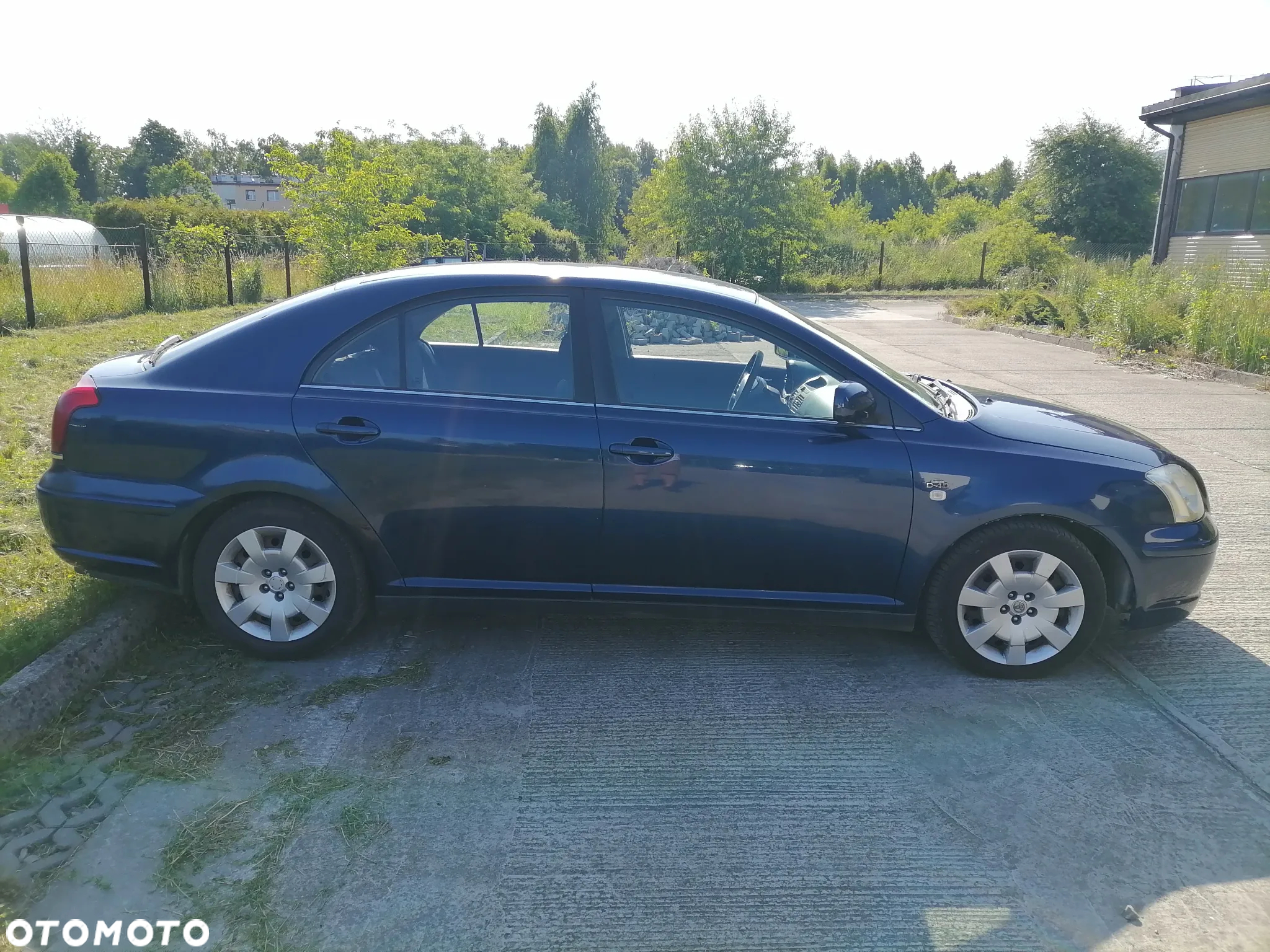 Toyota Avensis - 2