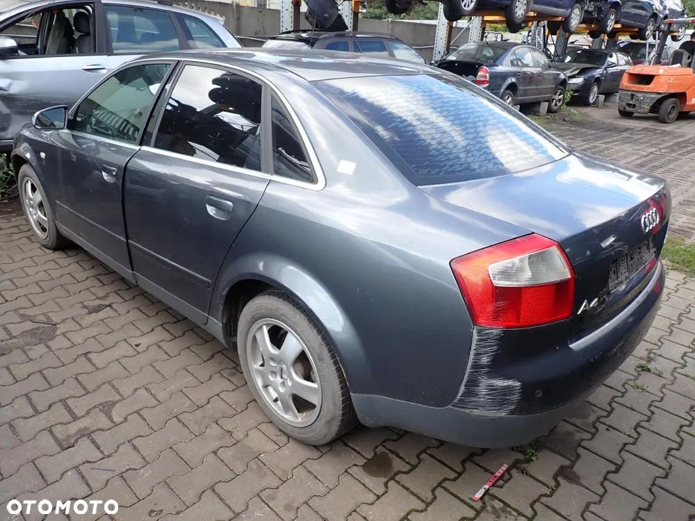 CZĘŚCI - Audi A4 B6 1,9TDI 130KM AVF FILM AT FZH SEDAN lakier LX7Ż LX7Z 2003r. INDEX - 9631 - 4