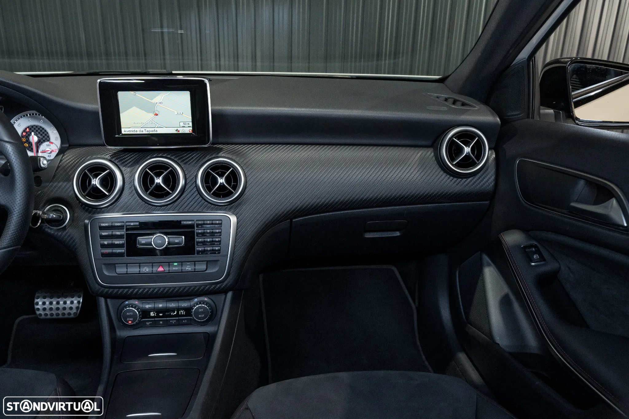 Mercedes-Benz A 180 7G-DCT AMG Line - 8