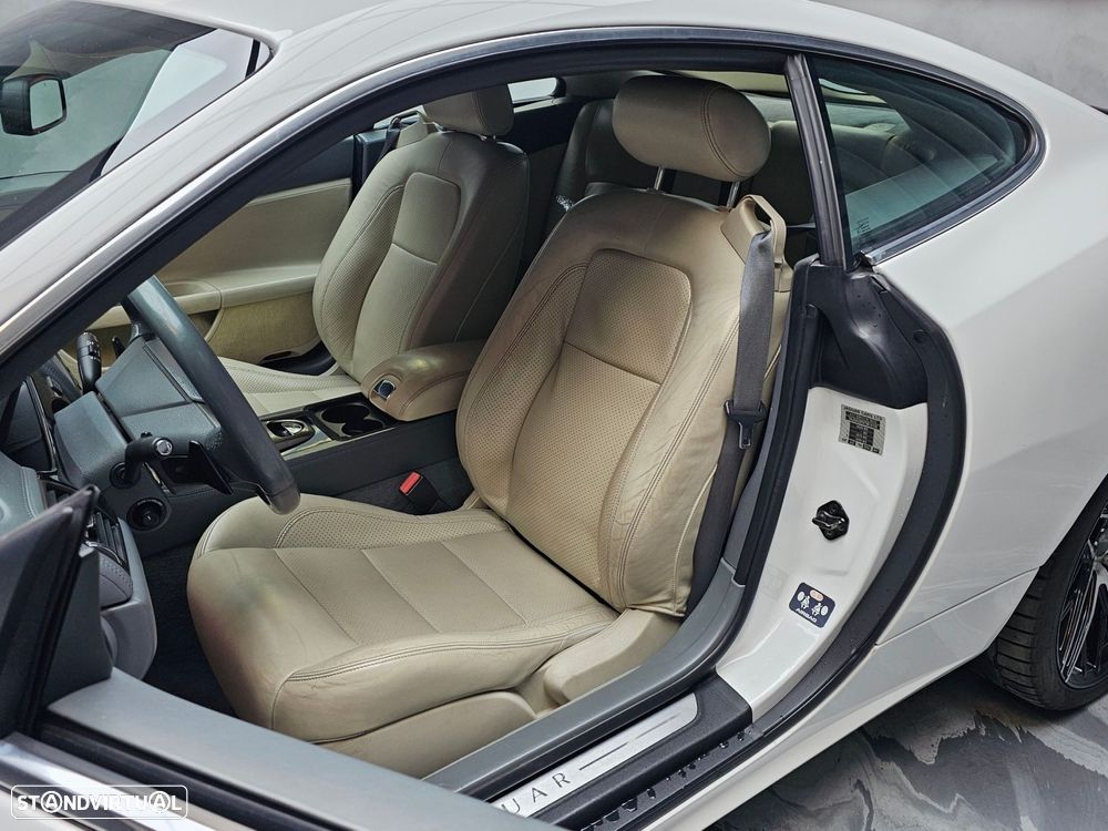 Jaguar XK 4.2 V8 - 19