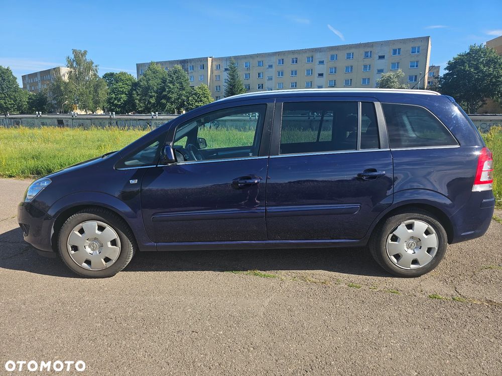 Opel Zafira 1.6 Cosmo - 3